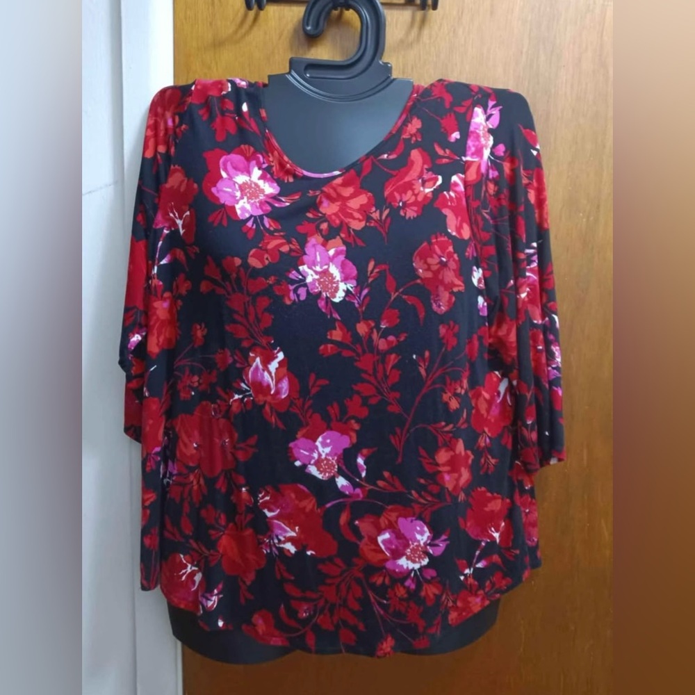 Apt. 9 Red and Pink Floral Blouse